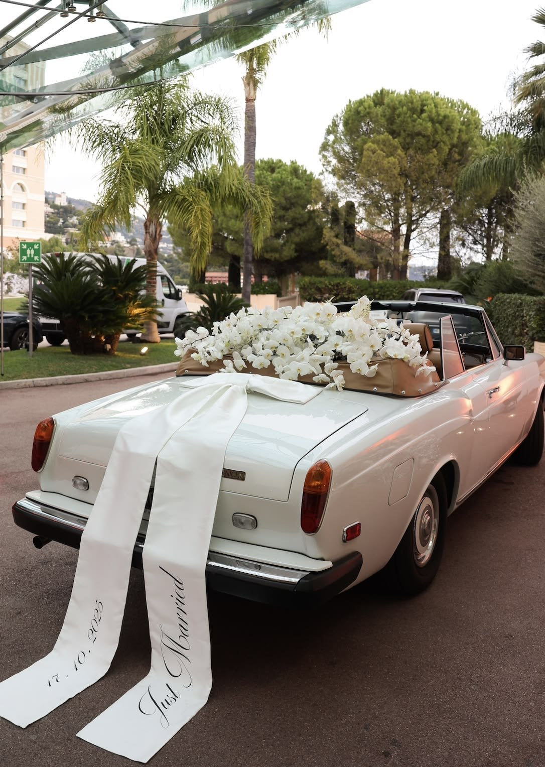 Voiture de collection avec chauffeur